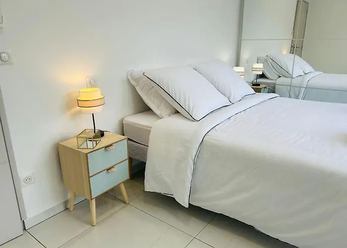 Climatisee Avec Piscine Partagee , Terrasse Et Parking * Prunelli-di-Fiumorbo