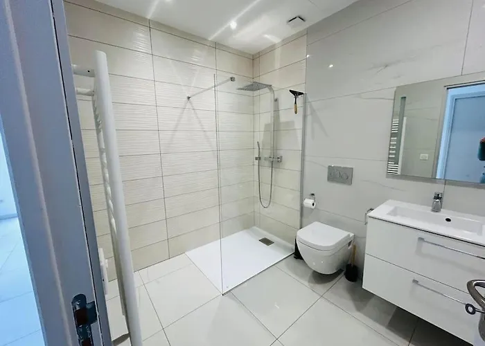 Climatisee Avec Piscine Partagee , Terrasse Et Parking Holiday home