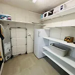 Climatisee Avec Piscine Partagee , Terrasse Et Parking Tatil Evi *