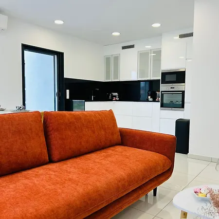 Holiday home Climatisee Avec Piscine Partagee , Terrasse Et Parking