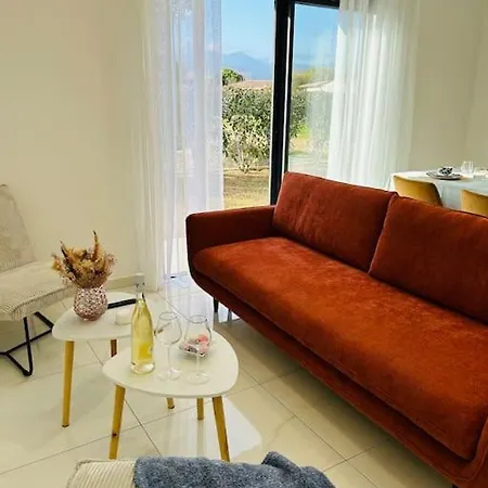 Climatisee Avec Piscine Partagee , Terrasse Et Parking Prunelli-di-Fiumorbo