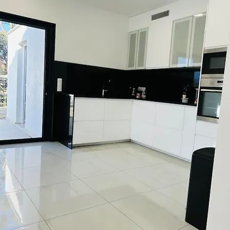 Semesterbostad Climatisee Avec Piscine Partagee , Terrasse Et Parking Prunelli-di-Fiumorbo