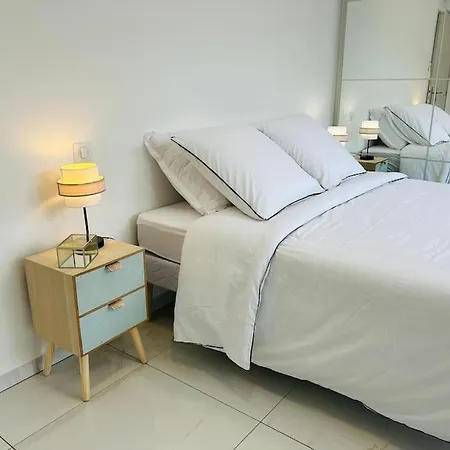 Climatisee Avec Piscine Partagee , Terrasse Et Parking * Prunelli-di-Fiumorbo