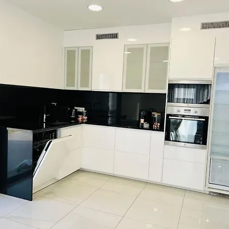 Semesterbostad Climatisee Avec Piscine Partagee , Terrasse Et Parking *