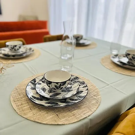 Climatisee Avec Piscine Partagee , Terrasse Et Parking