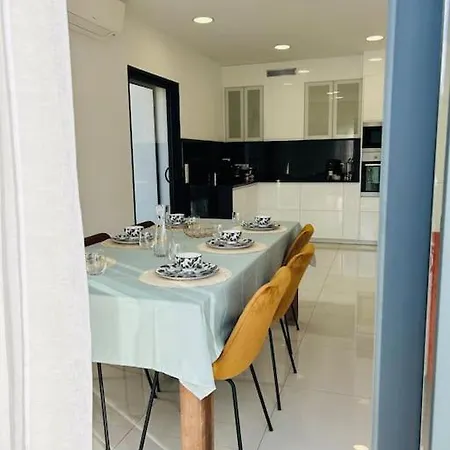 Climatisee Avec Piscine Partagee , Terrasse Et Parking Prunelli-di-Fiumorbo