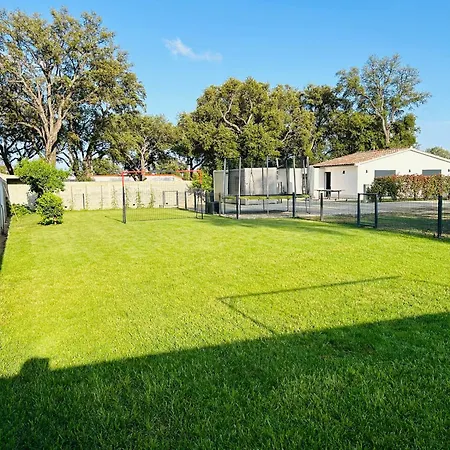 Climatisee Avec Piscine Partagee , Terrasse Et Parking Prunelli-di-Fiumorbo