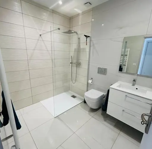 Climatisee Avec Piscine Partagee , Terrasse Et Parking Σπίτι διακοπών *