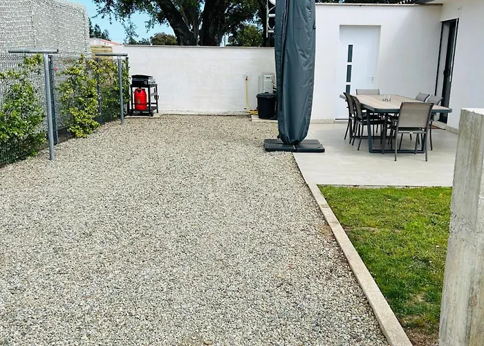 Prázdninový dům Climatisee Avec Piscine Partagee , Terrasse Et Parking *